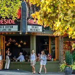 Stay Portland - The Tournesol Suite- Leisurely Strolls On Nw 23Rd