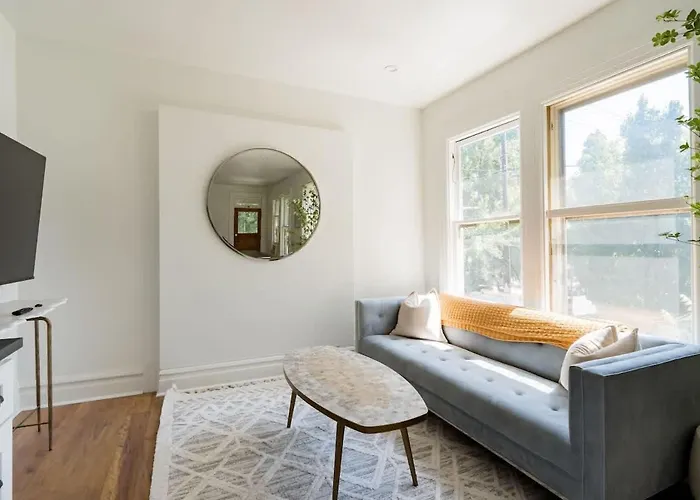 Stay Portland - The Tournesol Suite- Leisurely Strolls On Nw 23Rd