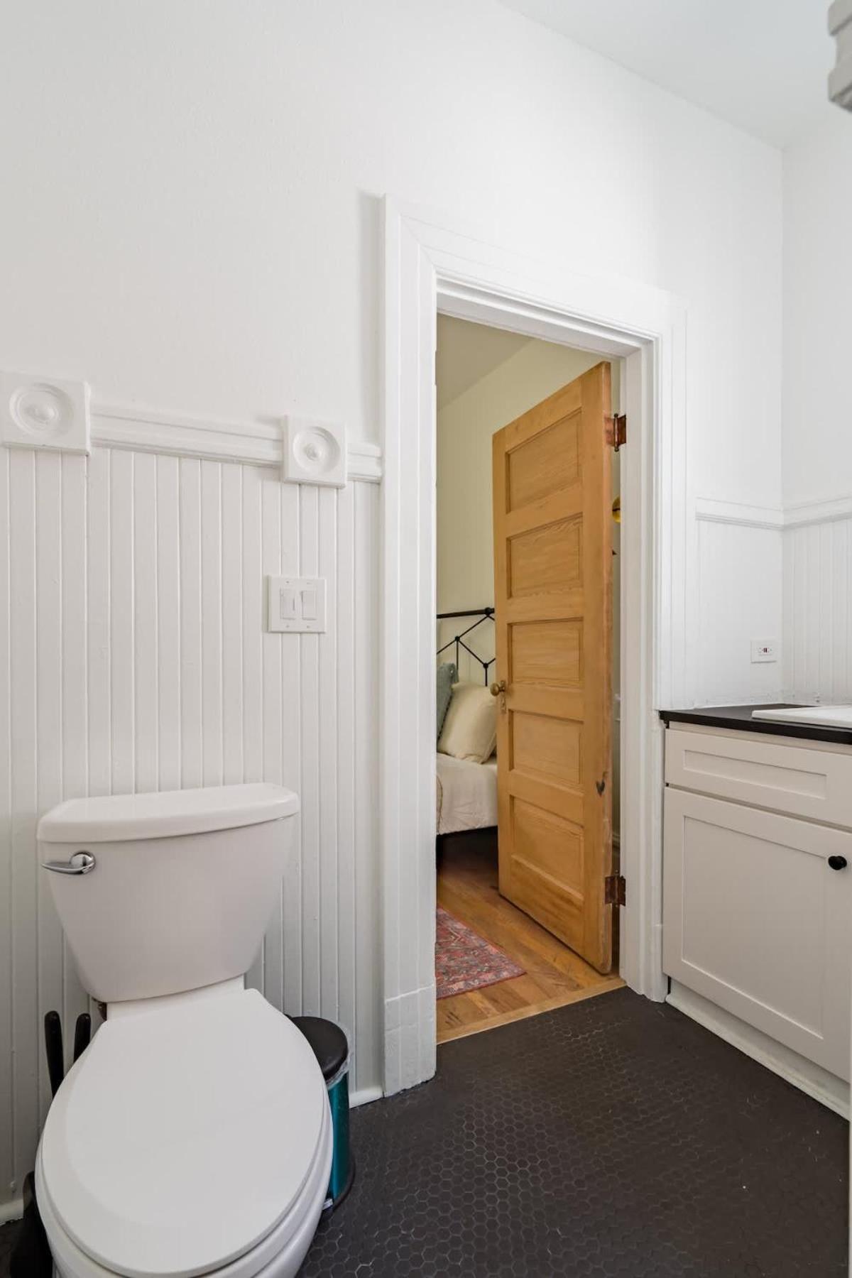 - The Tournesol Suite- Leisurely Strolls On Nw 23rd Apartment